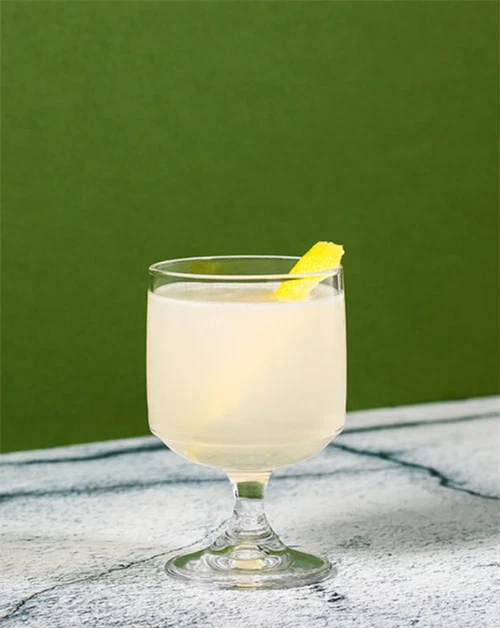 20th Century - cocktail med Nc\'nean botanical spirit, cacaolikør og citron