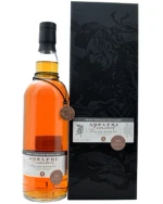 Flaske Trinidad Distillery Adelphi single cask rom i mørk rav-farve