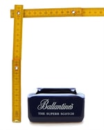 Askebæger med Ballantines whiskylogo 2
