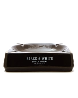 Askebæger med Black & White whiskylogo 1