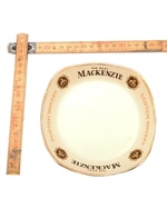 Askebæger med Mackenzie whiskylogo 1