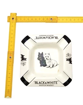 Askebæger med Black & White whiskylogo 7