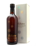 Ballantine's Christmas Reserve Blended Scotch Whisky i juleudstyr