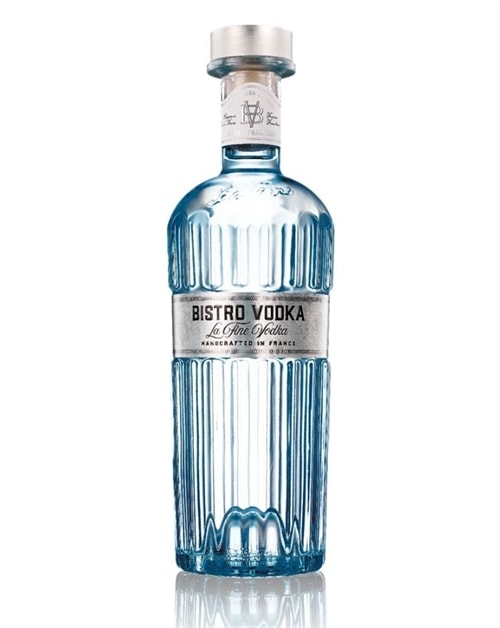 Bistro Vodka flaske i klart glas med cremefarvet etiket i fransk stil