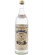 Gammel Boaka vodkaflaske med patineret etiket og slidt glas
