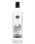 Bols Classic vodkaflaske med blå etiket og hvidt skjoldmærke