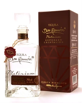 Krystalklar cristalino-tequila med et strejf af halmgul