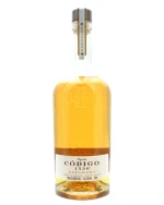 Flaske Código 1530 Reposado Tequila med gyldent ravfarvet indhold