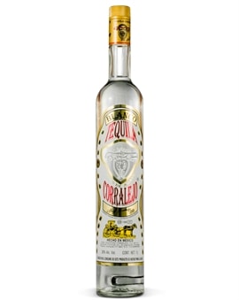 Blå flaske Corralejo Tequila Blanco med klar væske