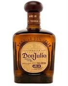 Flaske Don Julio Anejo Tequila med gylden væske og mørk etiket