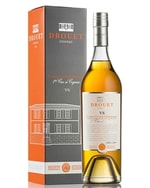 Flaske Drouet VS cognac med gylden væske og klassisk etiket