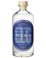 Slank klar flaske med ELG Vodka etiket og guldfarvede detaljer