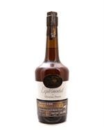 Flaske Christian Drouin calvados med mørk ravfarve og enkel etiket