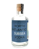 North Atlantic Subsea Vodka flaske med dyb blå etiket fra Færøerne