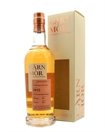 Glenburgie Càrn Mòr 9 år flaske med bleg halmgul whisky