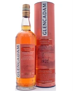 Glencadam Madeira Cask Finish flaske med rødgylden whisky