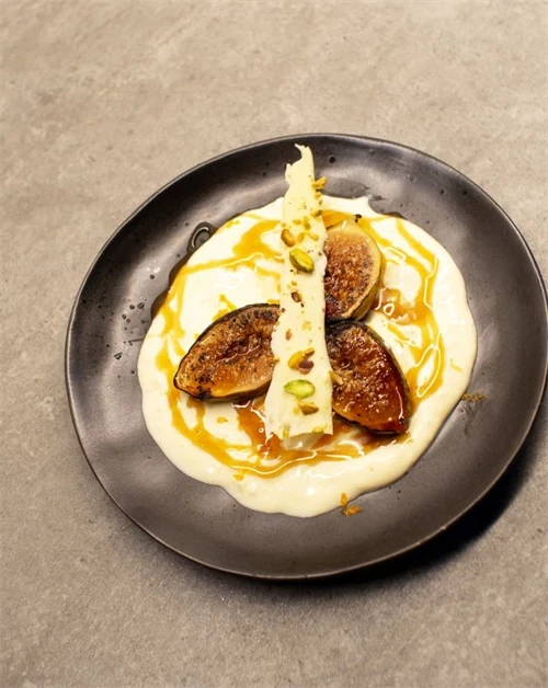 Grillede figner med mascarpone og The Classic Laddie – dessertopskrift