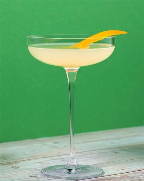 Hat Snack Sour - cocktail med Nc\'nean botanical spirit og appelsinmarmelade
