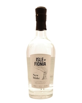 Flaske af Isle of Fionia New Make white dog fra Nyborg Destilleri på Fyn