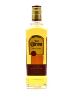 Flaske Jose Cuervo Especial Reposado Tequila med gylden farve og etiket