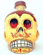 Rød og sort djævlekranie-flaske med KAH Tequila Reposado