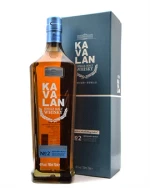 Kavalan Distillery Select flaske med enkel etiket i grønt og guld