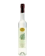 Flaske Marolo grappa med etiket der viser Barbera-druesort