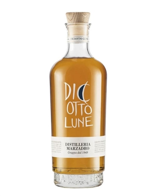 Flaske Marzadro Dic\'Otto Lune grappa med rav-gyldent indhold