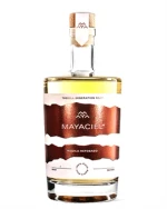 Flaske Mayaciel Reposado Tequila med bronzefarvet etiket og gylden farve