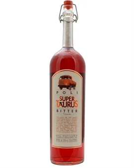 Flaske Super Taurus bitterlikør fra Poli med rødt etiket