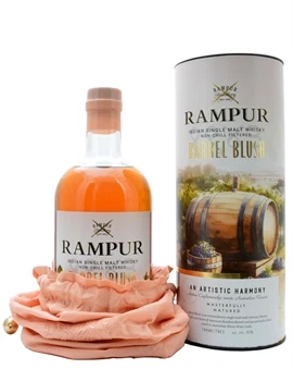 Flaske Rampur Barrel Blush Single Malt Whisky med vinfad-finish