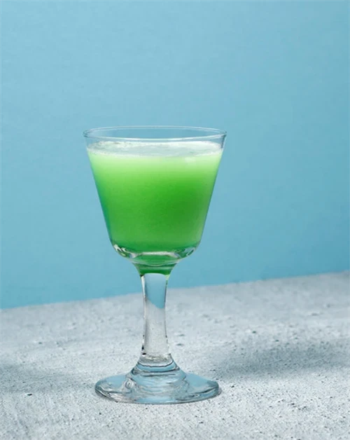 Scotch Stinger - to-ingrediens cocktail med Nc\'nean whisky og creme de menthe