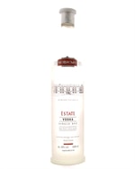 Sobieski Estate literflaske i klart glas med sort løve på etiketten