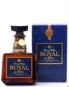 Suntory Royal 15 år-flaske i klassisk facetteret design