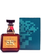 Suntory Royal SR-flaske i klassisk, facetteret glasdesign