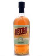 Flaske Terra Verde Retro med farverigt etiket og gylden spiritus