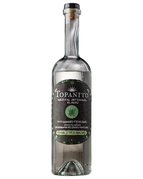 Flaske Topanito Mezcal Tepeztate Blanco med klar, farveløs væske