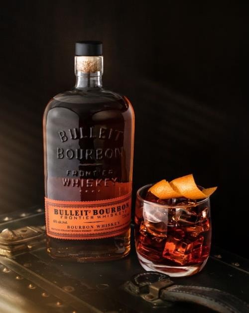 Bulleit Frontier Old Fashioned - klassikeren gjort rigtigt