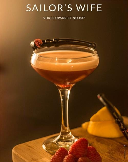 Sailor\'s Wife cocktail med Fary Lochan porsesnaps
