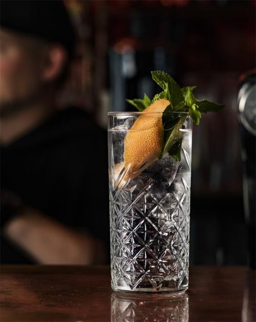 Bird Haka gin & tonic - opskrift med Scapegrace