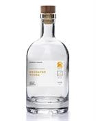 Enghaven Danish Premium Vodka flaske med enkel lys gårdetiket
