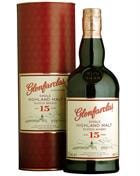 Glenfarclas 15 år flaske med dyb kobberfarvet sherrywhisky
