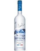 Grey Goose kæmpeflaske i frostet glas med gæssene i fuld størrelse