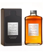 Nikka From The Barrel-flaske med kraftig, kvadratisk flaskeform i mørkt glas