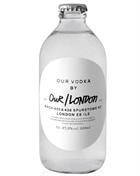 Our Vodka By London flaske formet som mælkeflaske med enkel typografisk etiket